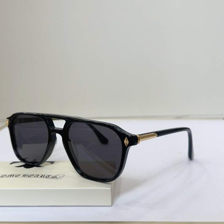 Picture of Chrome Hearts Sunglasses _SKUfw66708617fw